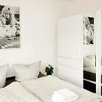 Livesto Zentral - 4x Moderne 2-zimmer 4-5-6 Pers アパート