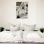 Livesto Zentral - 4x Moderne 2-zimmer 4-5-6 Pers 3*