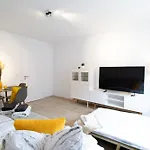 Livesto Zentral - 4x Moderne 2-zimmer 4-5-6 Pers アパート 3*