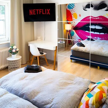 Livesto Aparthotel Zentral - 4X Moderne 2-Zimmer Apartments 4-5-6 Pers דירה אסן