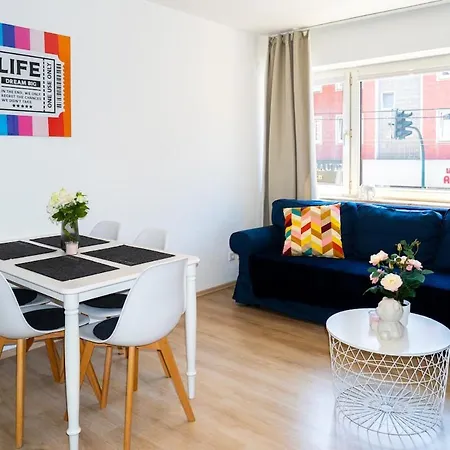 Livesto Aparthotel Zentral - 4X Moderne 2-Zimmer Apartments 4-5-6 Pers 3*