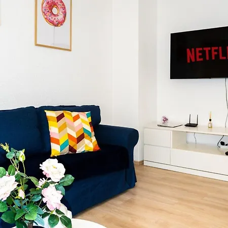 Livesto Aparthotel Zentral - 4X Moderne 2-Zimmer Apartments 4-5-6 Pers דירה אסן