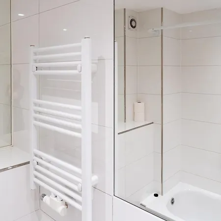 Livesto Zentral - 4x Moderne 2-zimmer 4-5-6 Pers Appartement Essen