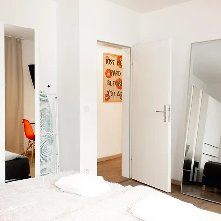 Livesto Zentral - 4x Moderne 2-zimmer 4-5-6 Pers 아파트 3*