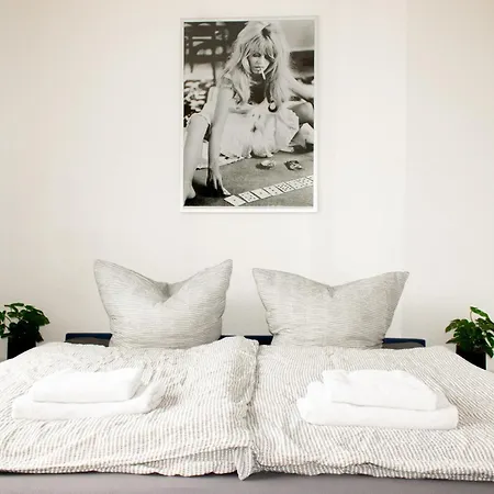 Livesto Easysuite Zentral - 4x Moderne 2-zimmer 4-6 Pers *